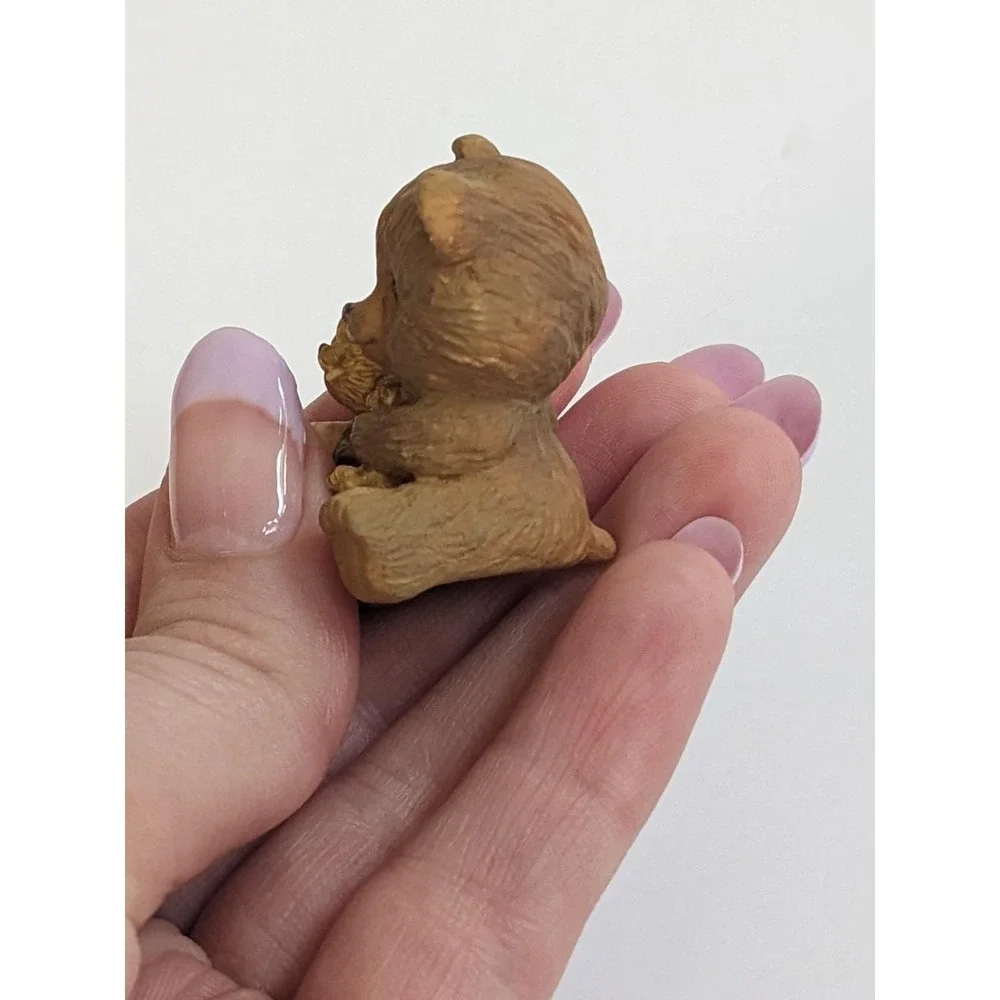 Vintage Hallmark 1991 Bear Figurine XOXO Miniature Teddy Valentine's Day‎ Figure